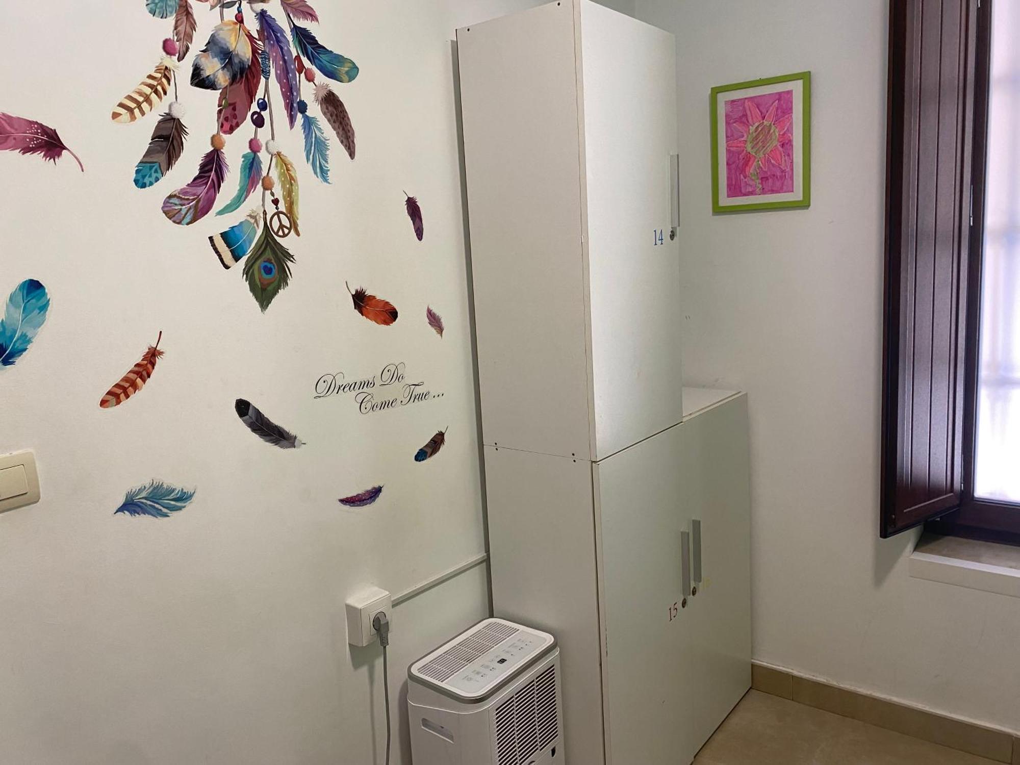 Double Room with Shared Bathroom,983116531:JPEG
